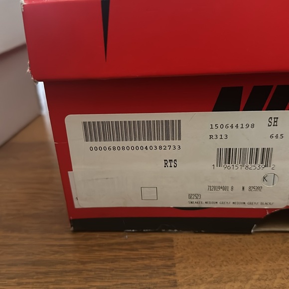 Air Jordan - Picture 8 of 14